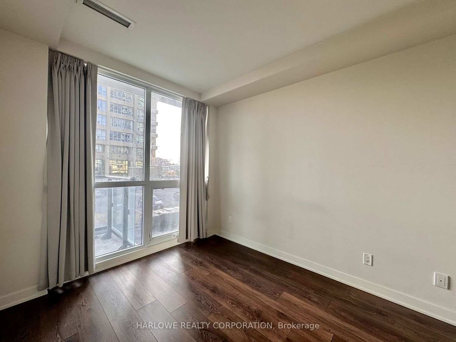 2 Sonic Way, unit 201 for rent - image #8