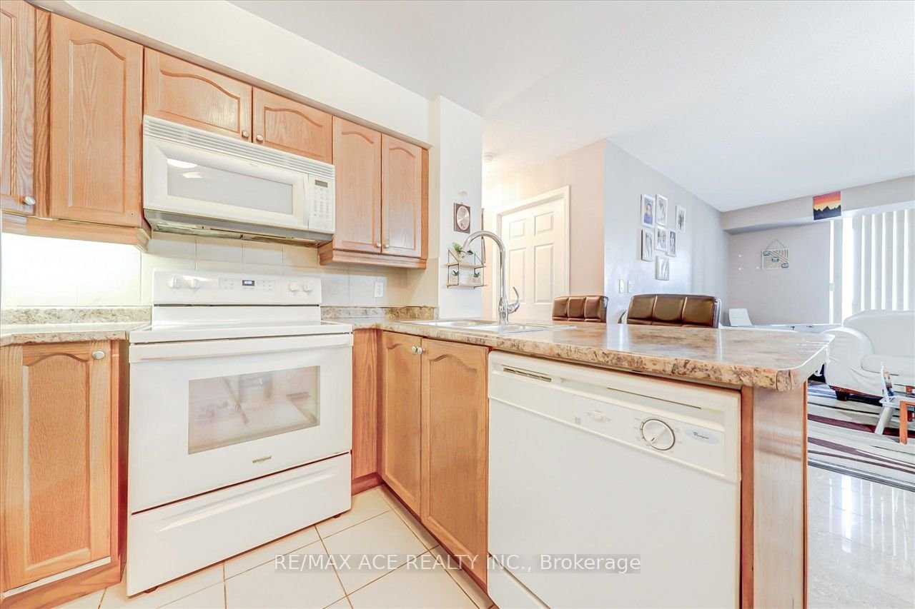 18 Valley Woods Rd, unit 605 for sale - image #6