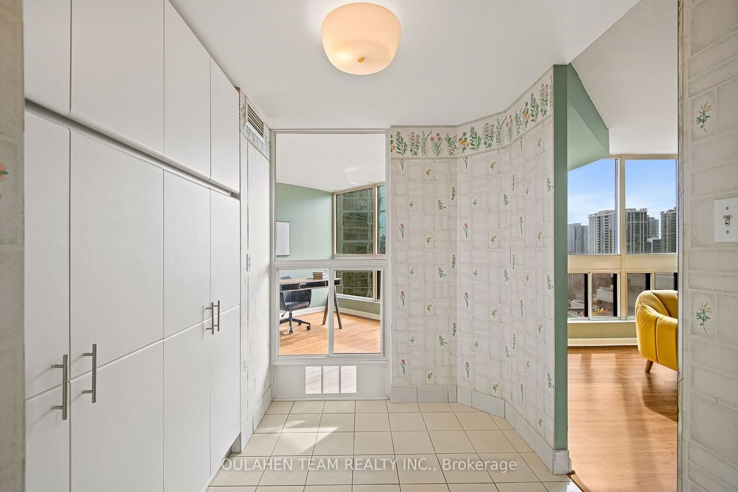10 Kenneth Ave, unit 1402 for sale - image #16