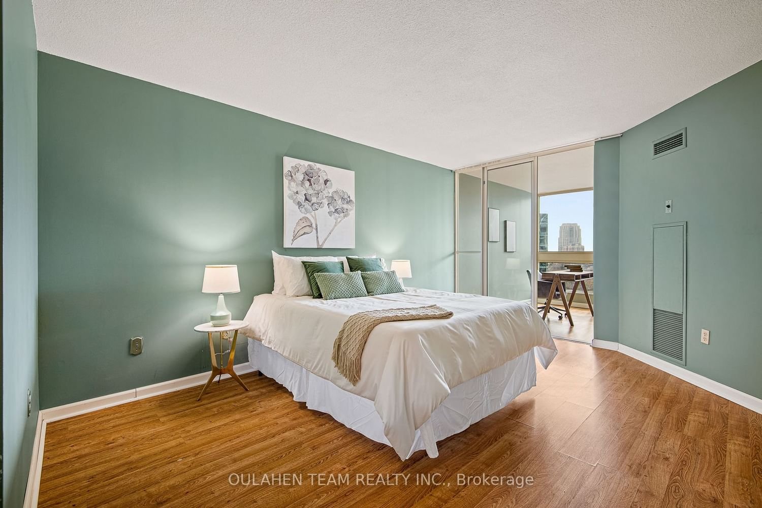 10 Kenneth Ave, unit 1402 for sale - image #20