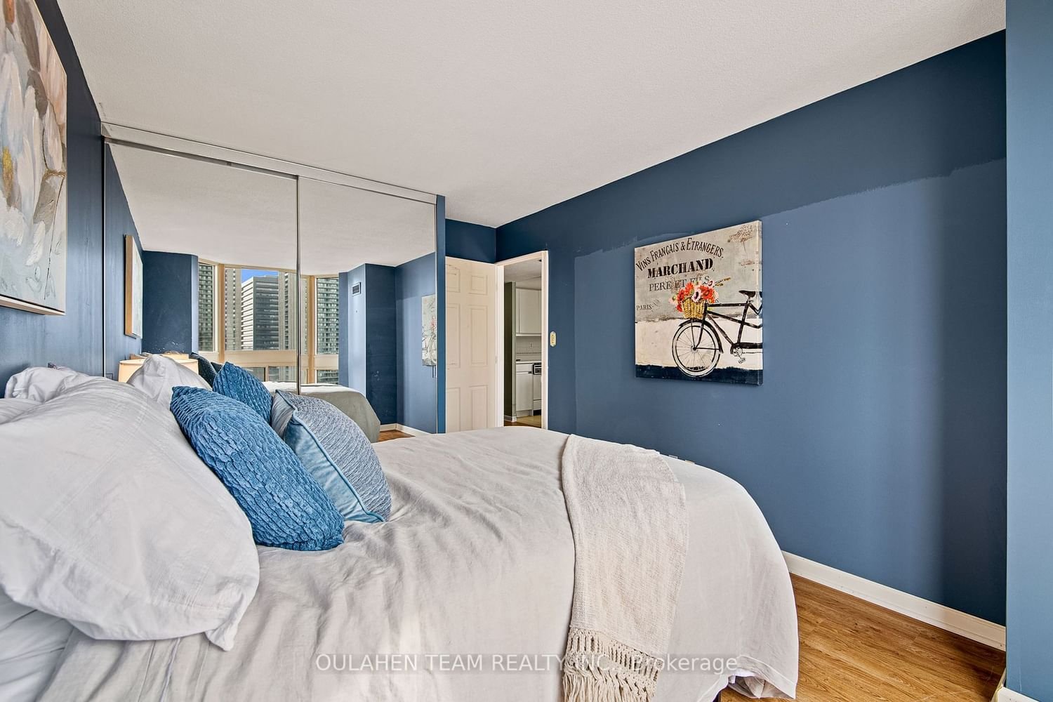 10 Kenneth Ave, unit 1402 for sale - image #27