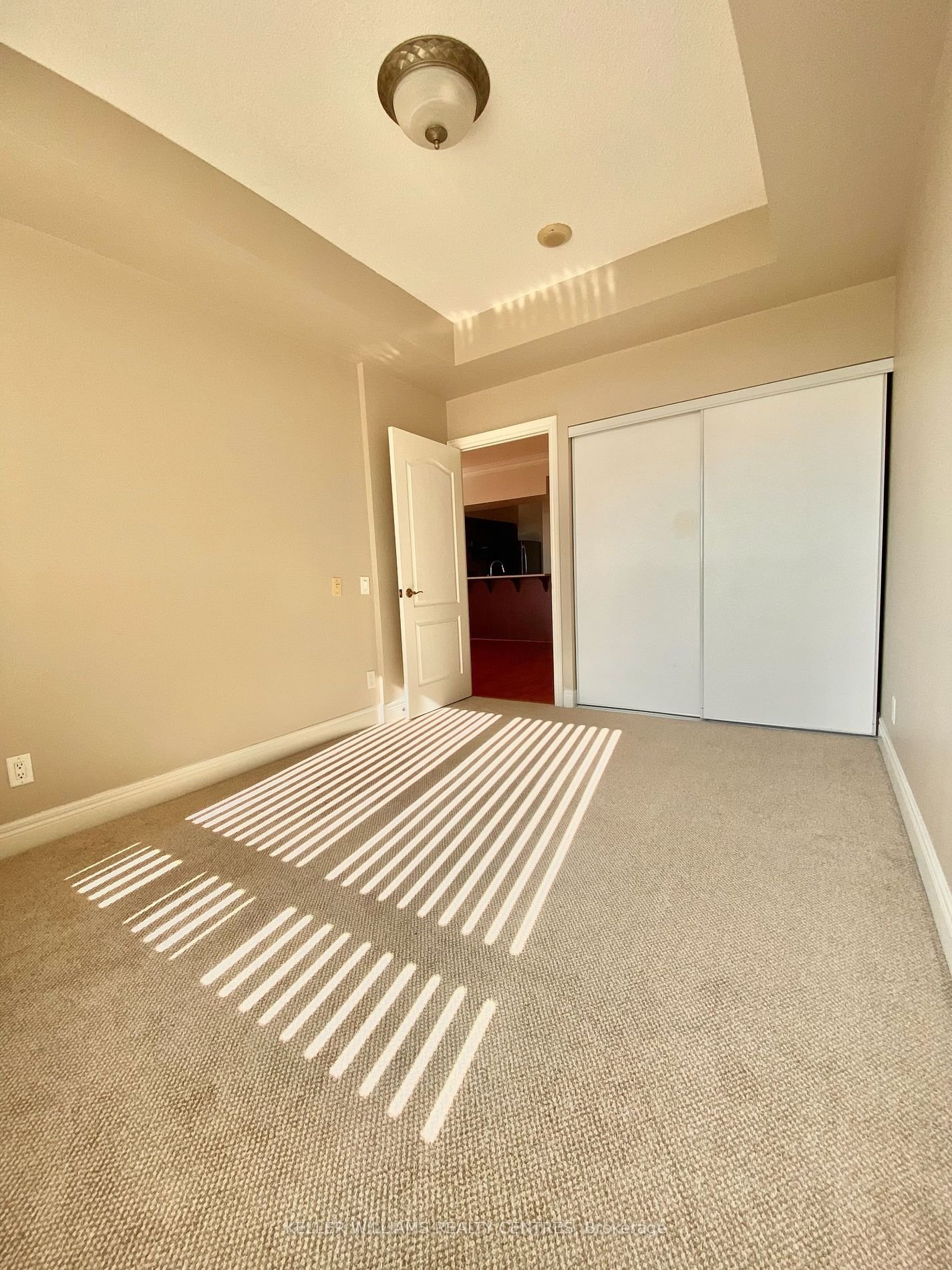 1 Clairtrell Rd, unit 1005 for rent - image #11