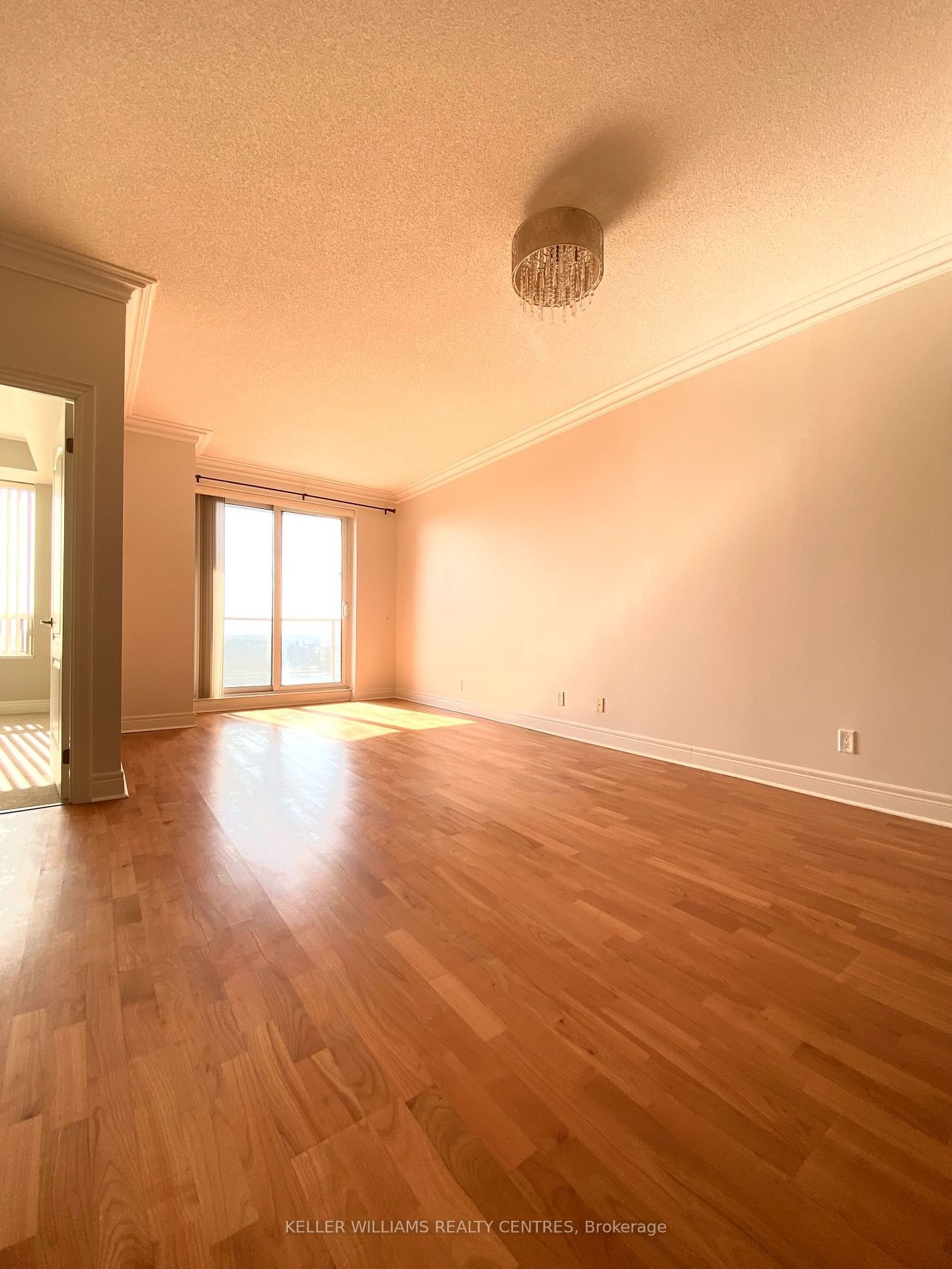 1 Clairtrell Rd, unit 1005 for rent - image #8