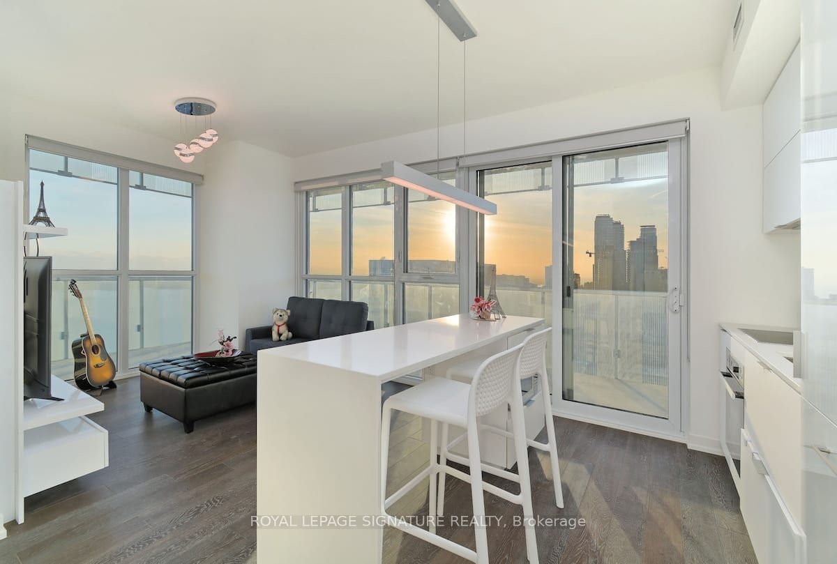 15 Lower Jarvis St, unit 3405 for rent - image #4