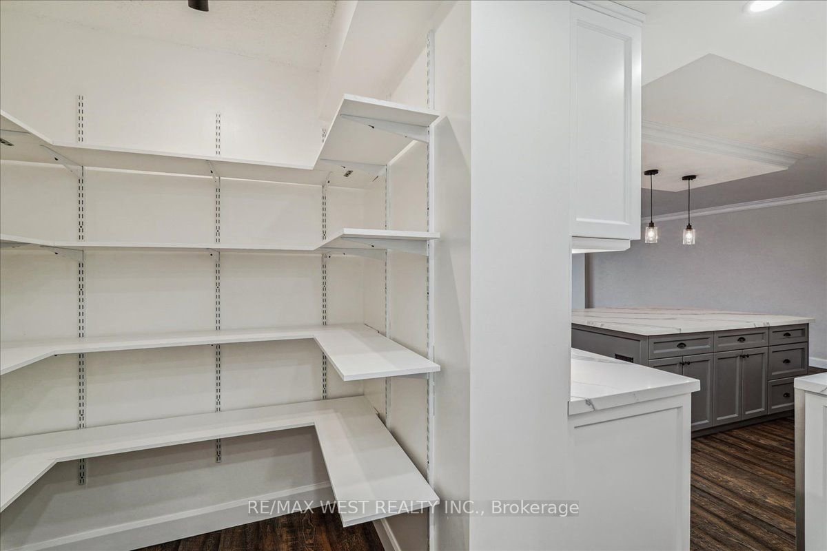 131 Torresdale Ave, unit 305 for sale - image #8