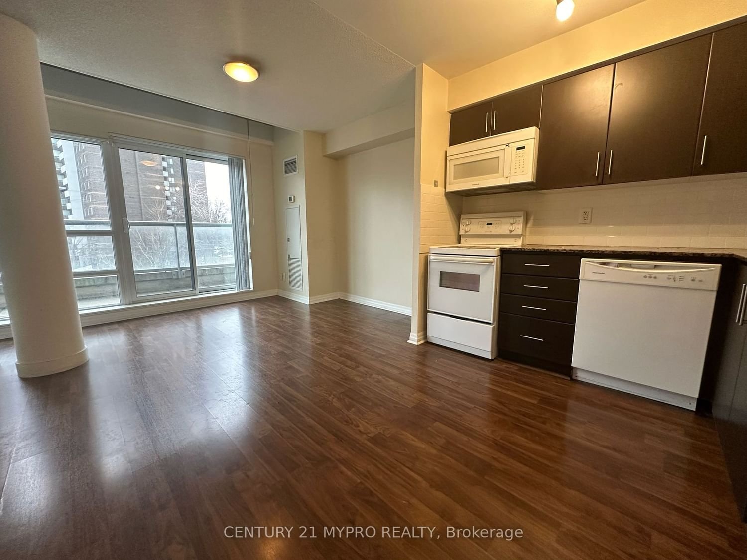 2035 Sheppard Ave E, unit 128 for rent - image #3