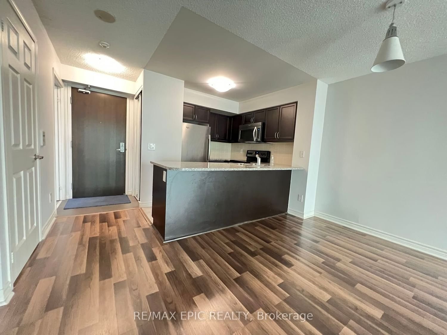 19 Grand Trunk Cres, unit 3305 for rent - image #2
