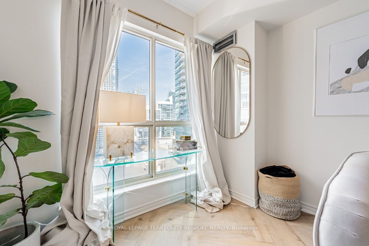 25 The Esplanade Ave, unit 1107 for sale - image #18