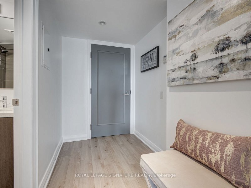 155 Yorkville Ave, unit 1417 for rent - image #1