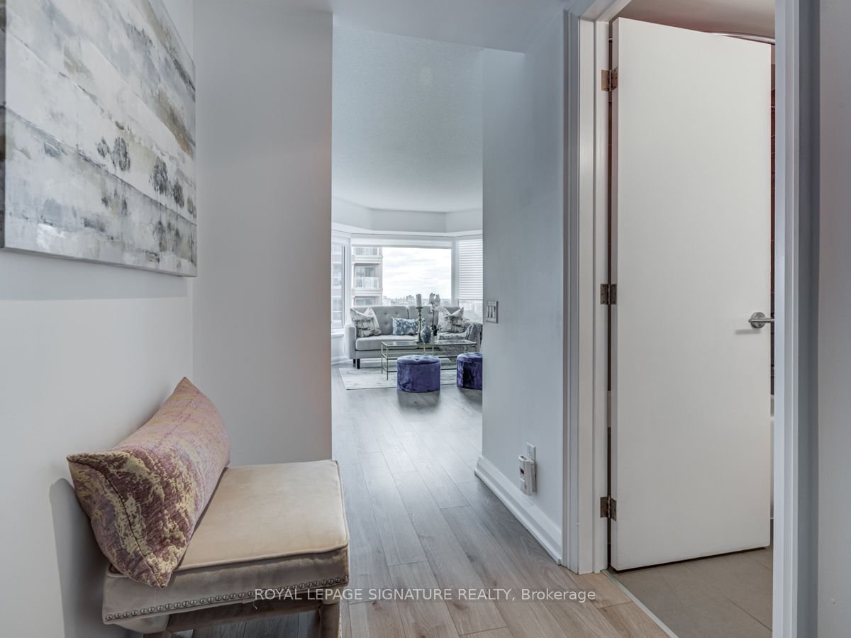 155 Yorkville Ave, unit 1417 for rent - image #2