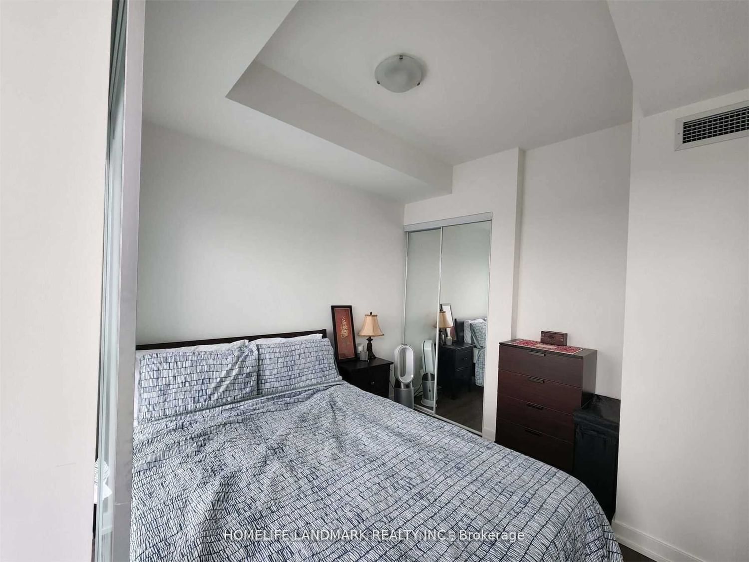 1 Yorkville Ave, unit 1909 for rent - image #3