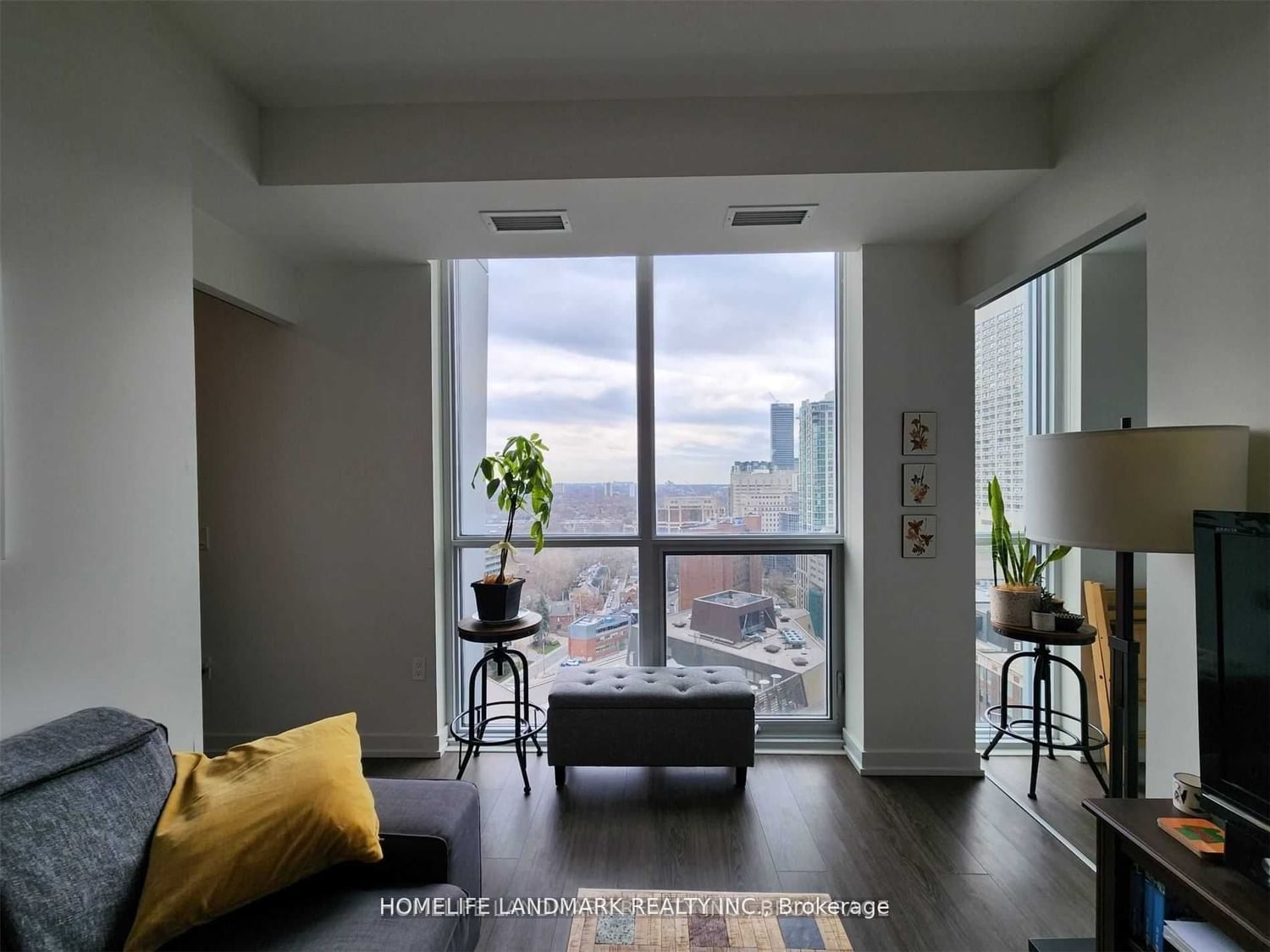 1 Yorkville Ave, unit 1909 for rent - image #5