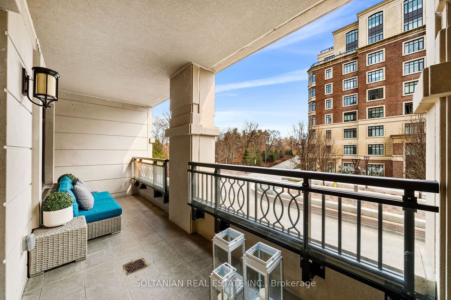 1900 Bayview Ave, unit 221 for sale - image #23