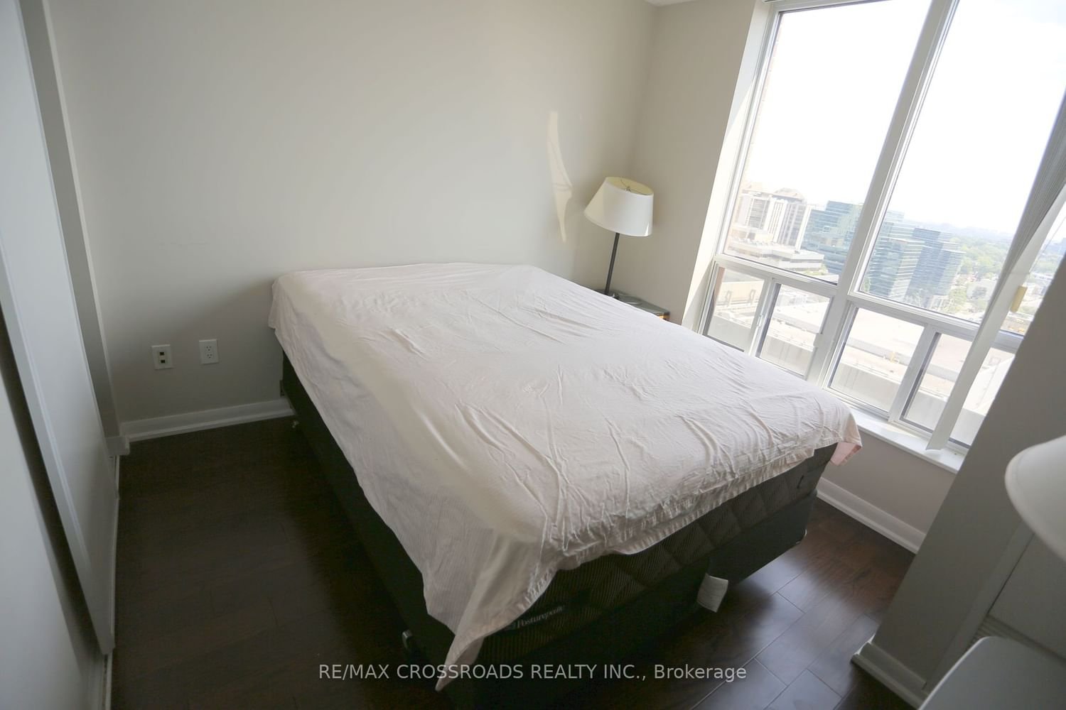 33 Sheppard Ave E Ave, unit 1902 for rent - image #15