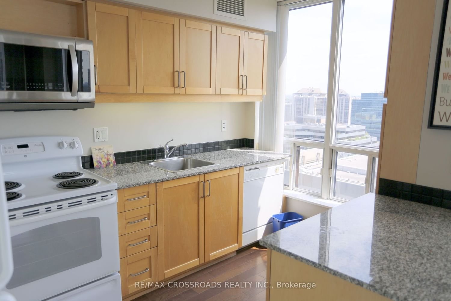33 Sheppard Ave E Ave, unit 1902 for rent - image #7
