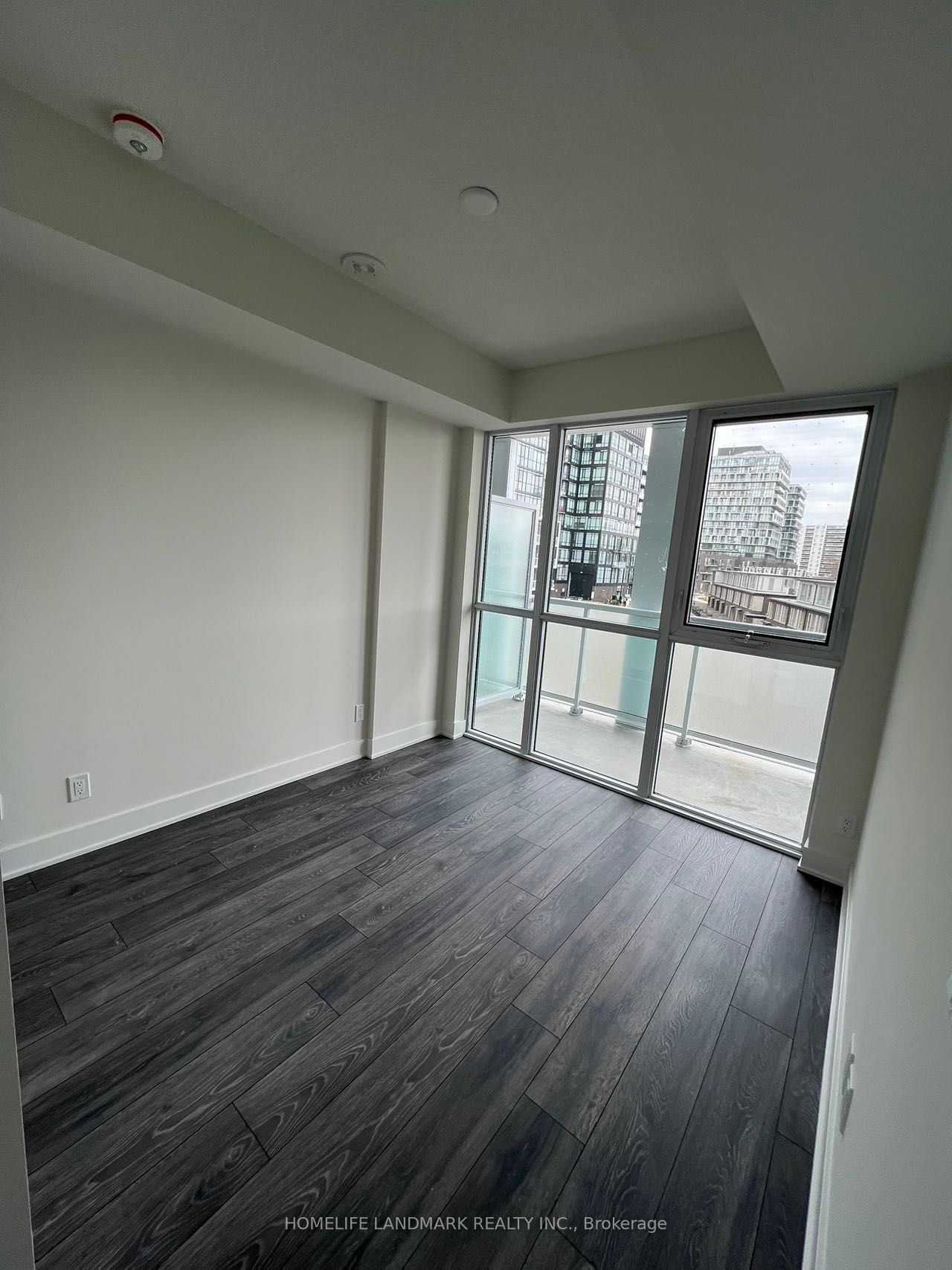 188 Fairview Mall Dr, unit 309 for rent - image #4