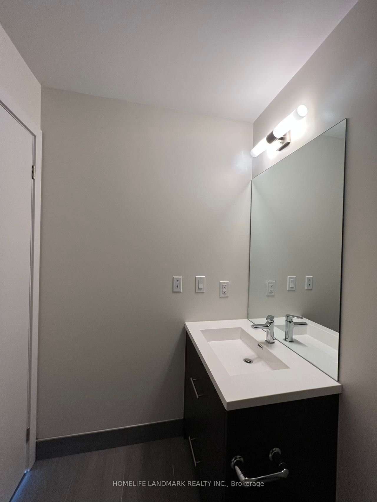 188 Fairview Mall Dr, unit 309 for rent - image #8