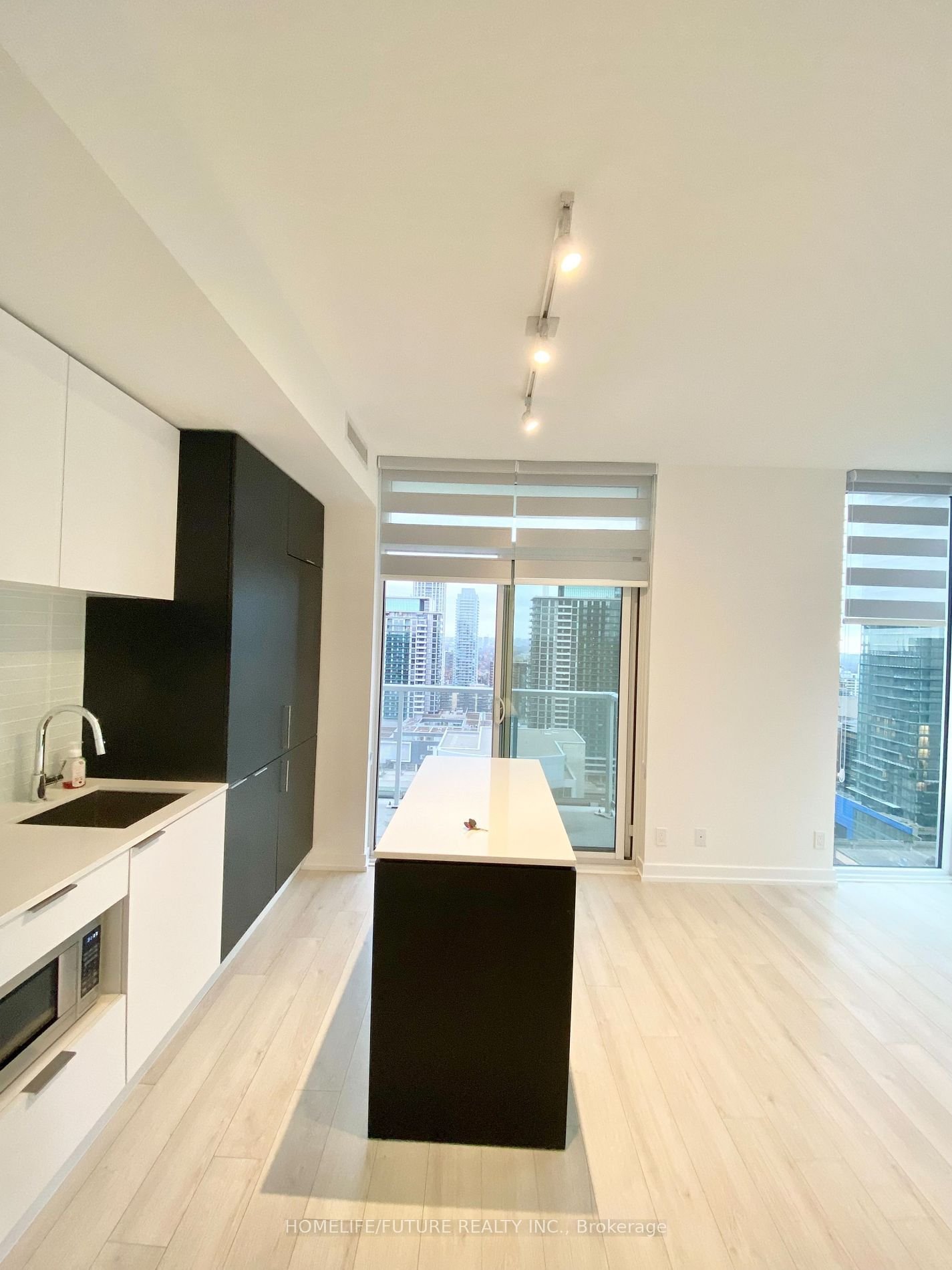 33 Helendale Ave, unit 1906 for sale - image #5