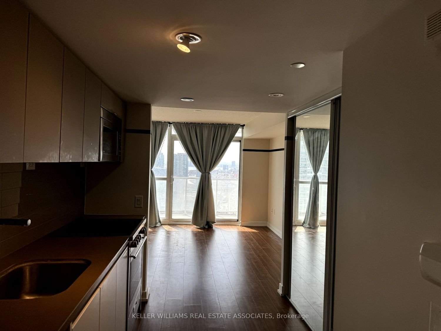 75 Queens Wharf Rd, unit 4009 for rent - image #2