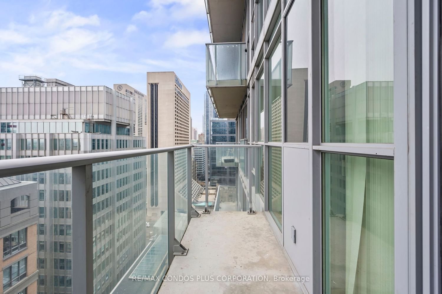 126 Simcoe St, unit 1806 for rent - image #18