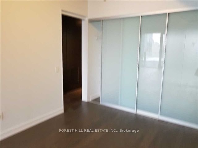 629 King St W, unit 1110 for rent - image #12