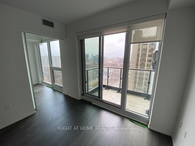 251 Jarvis St, unit 1519 for rent - image #2