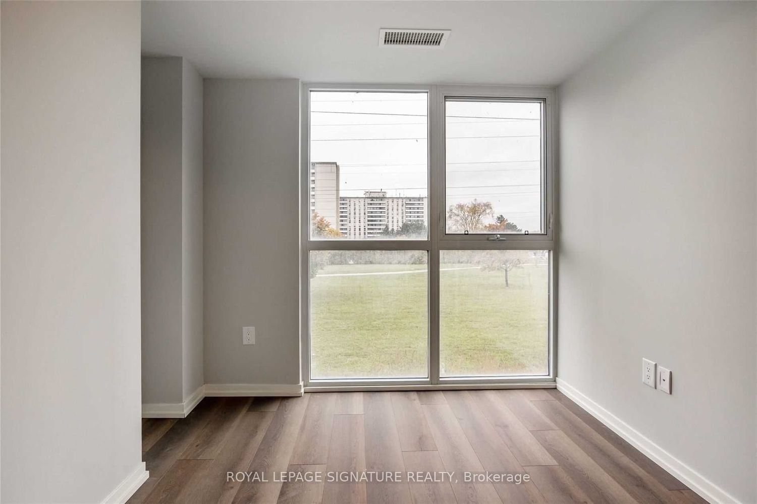 3237 Bayview Ave, unit Th106 for sale - image #4