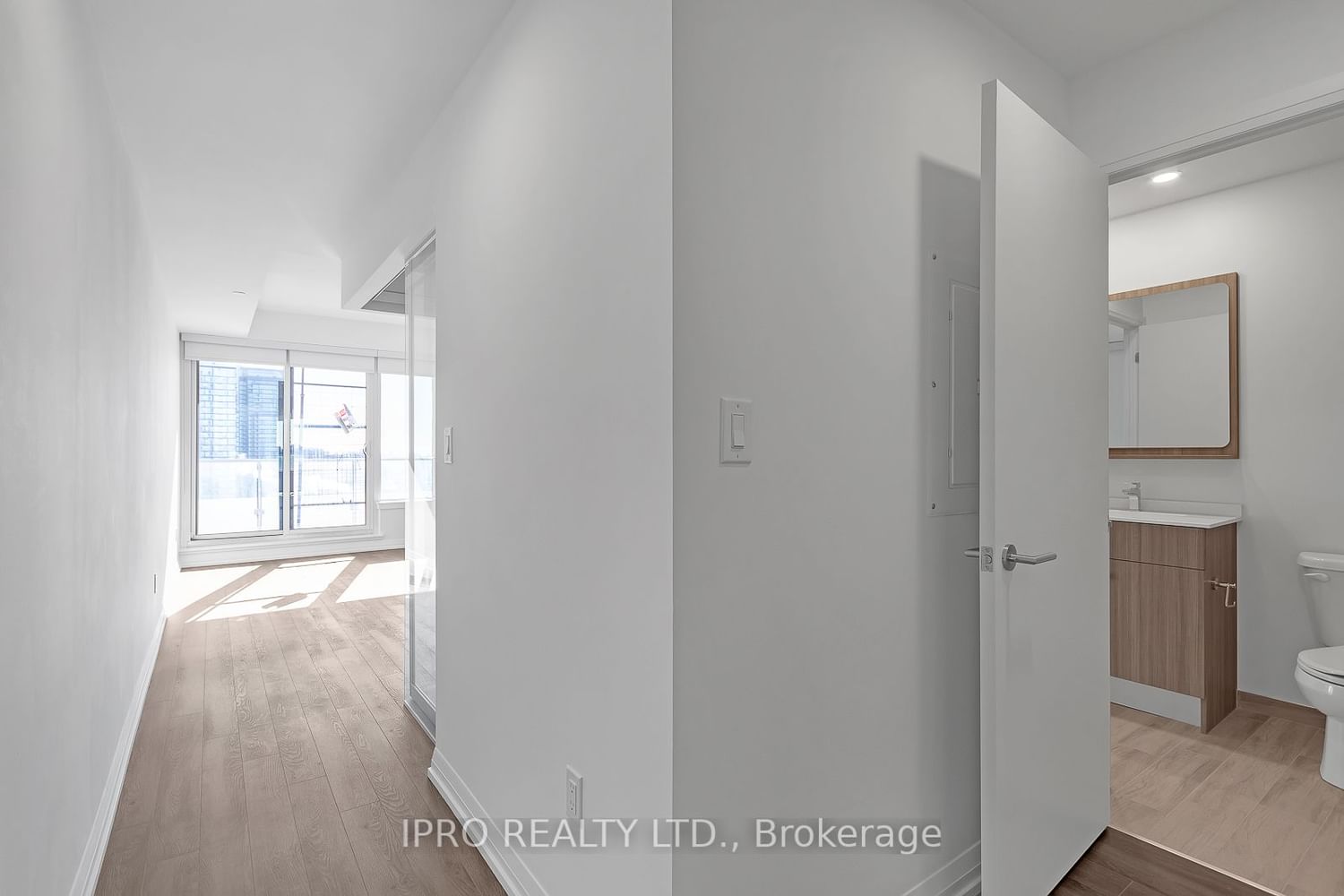 75 Canterbury Pl, unit 2708 for rent