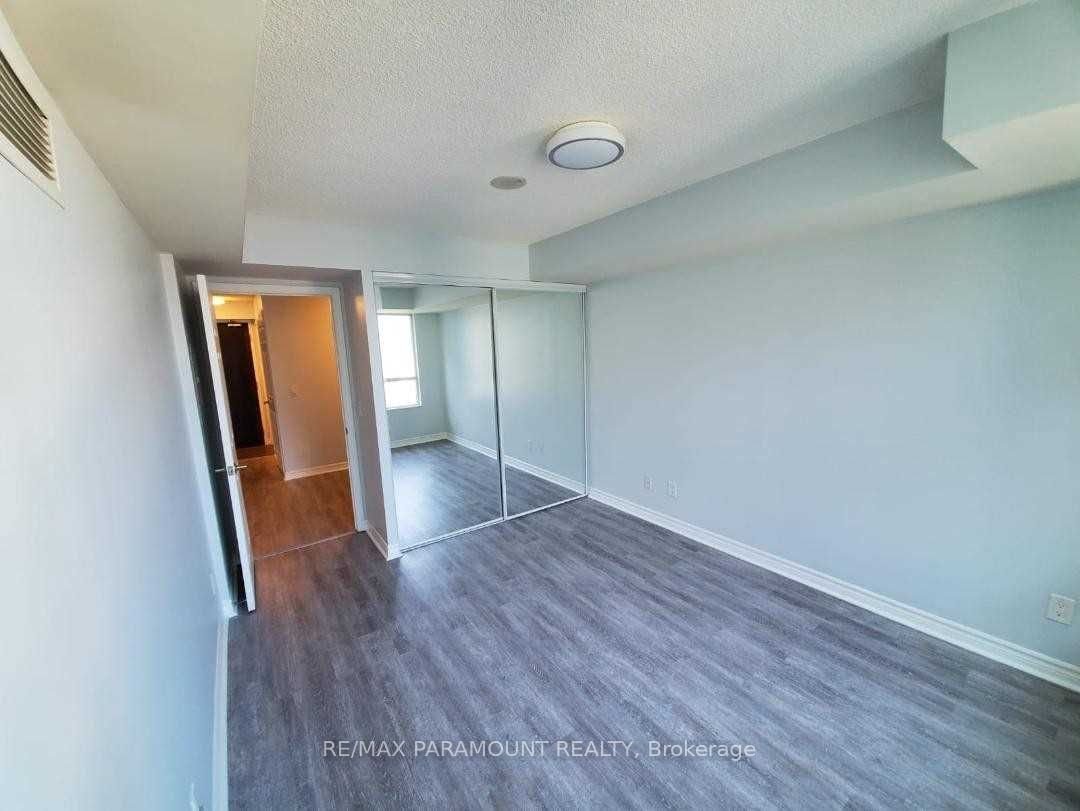 19 Grand Trunk Cres, unit 3803 for rent - image #6