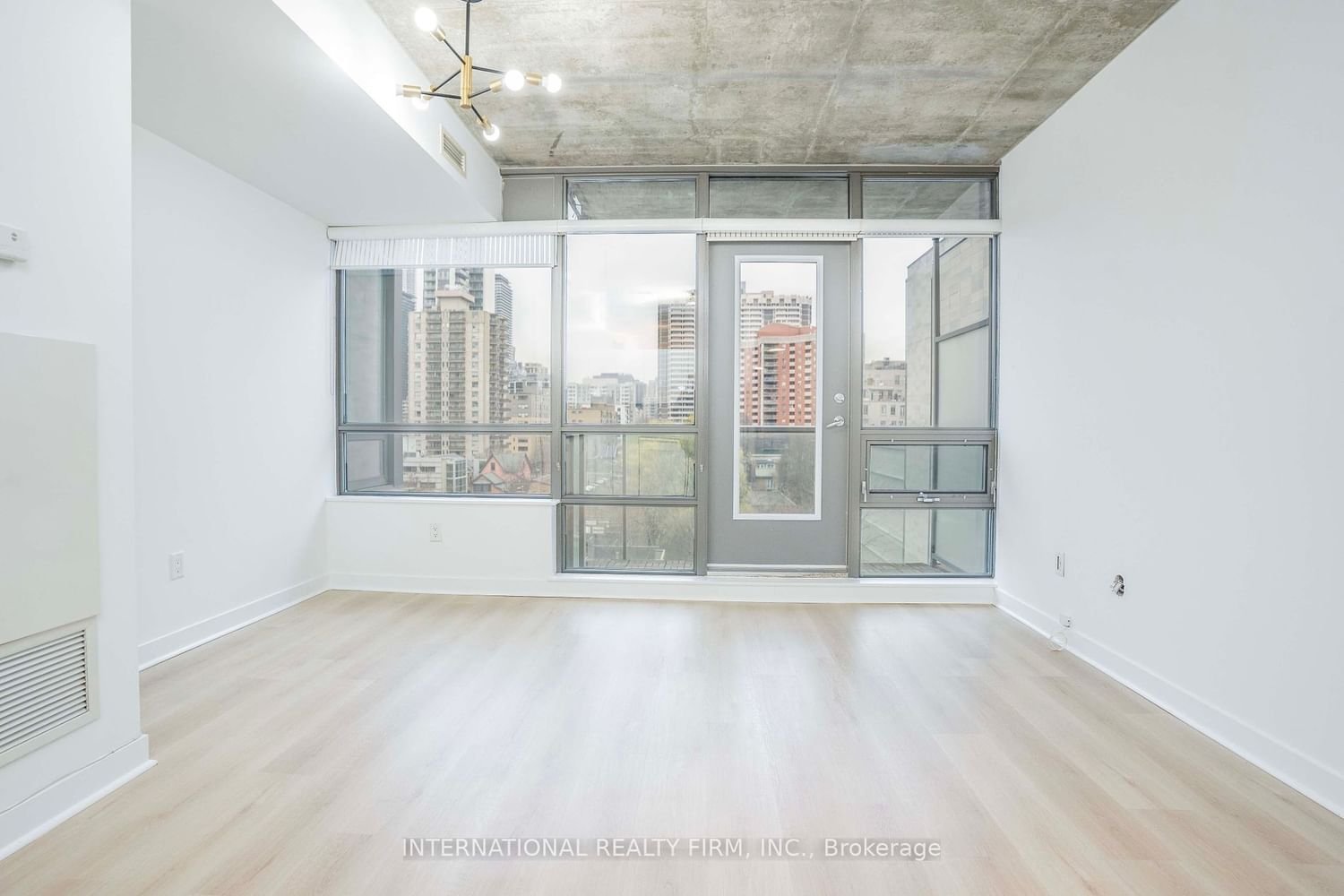 285 Mutual St, unit 706 for sale - image #13