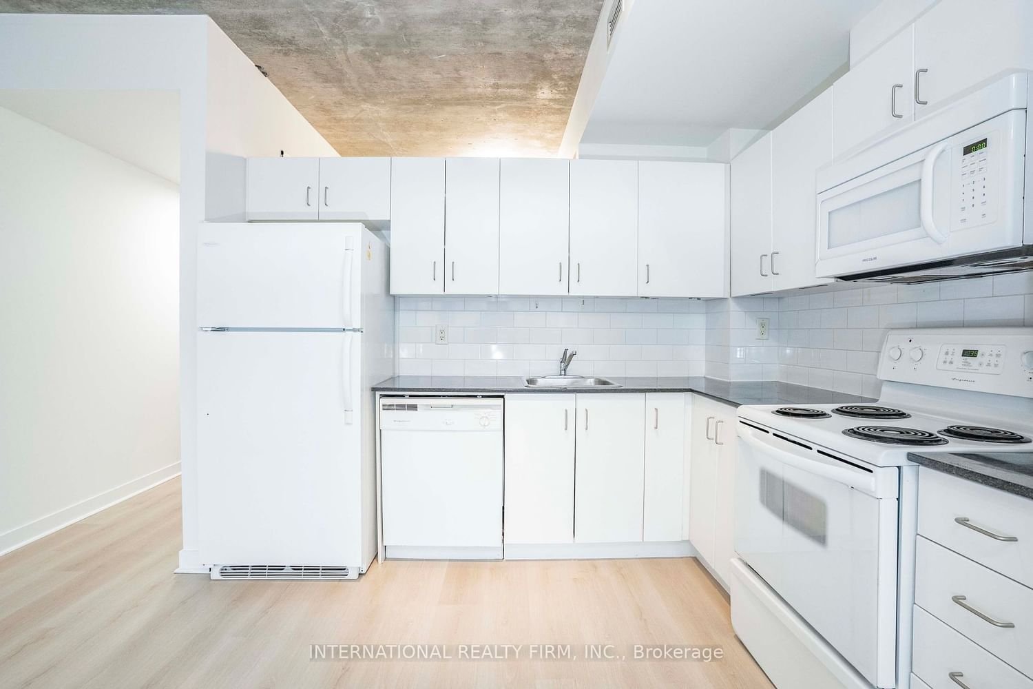 285 Mutual St, unit 706 for sale - image #16