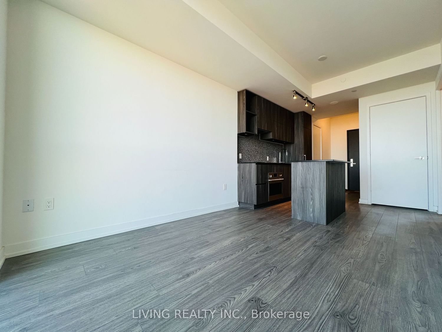 1 Yorkville Ave, unit 5010 for rent - image #5