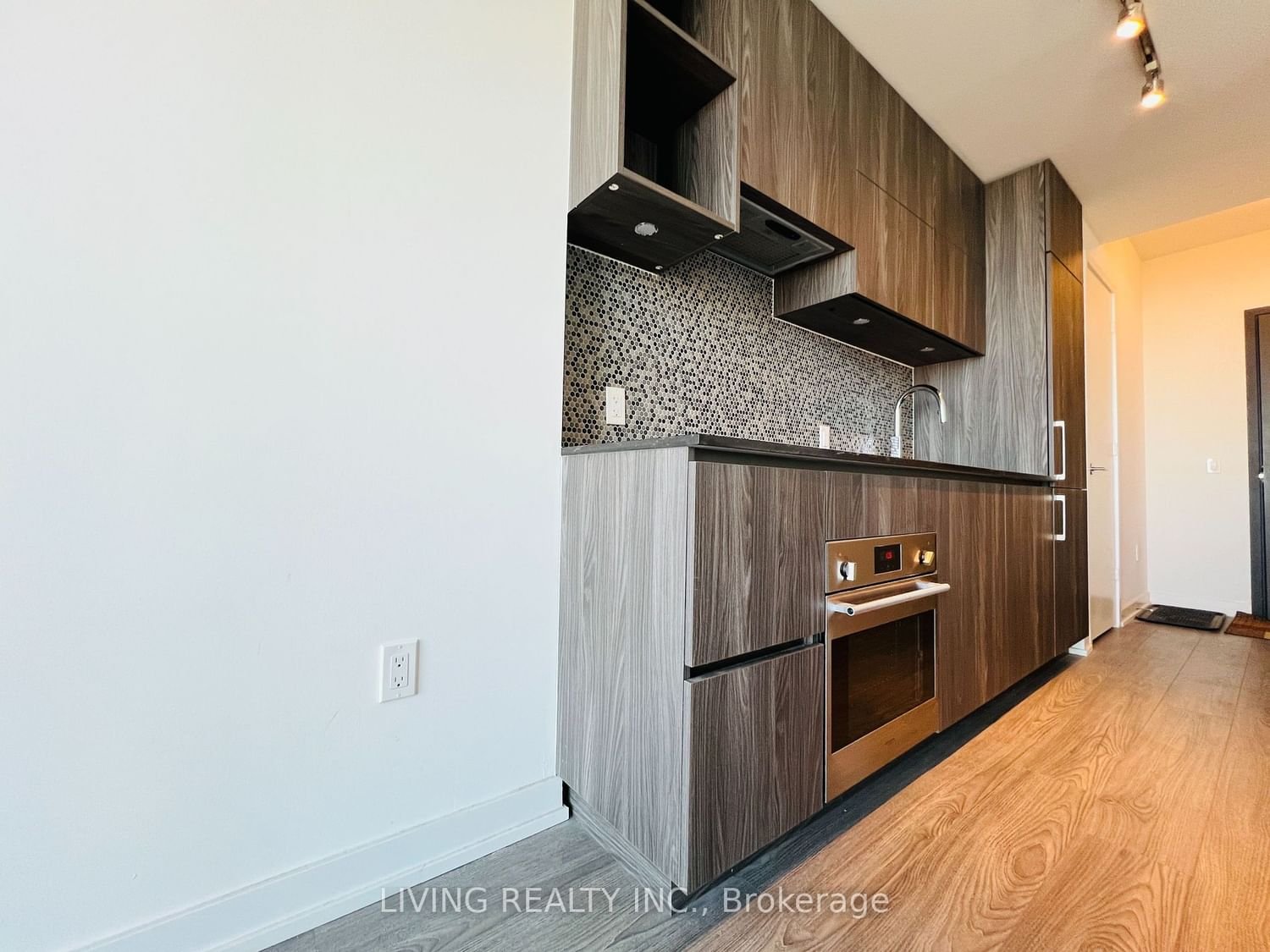 1 Yorkville Ave, unit 5010 for rent - image #8