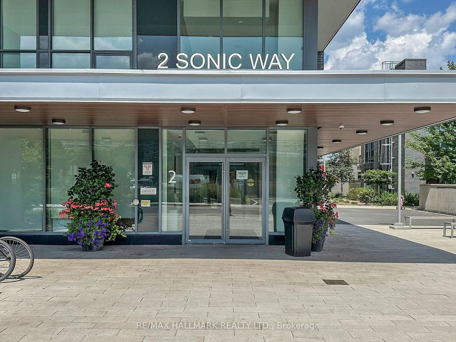 2 Sonic Way N, unit 402 for sale - image #3
