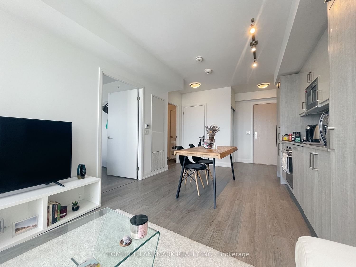 77 Mutual St, unit 2611 for rent - image #4