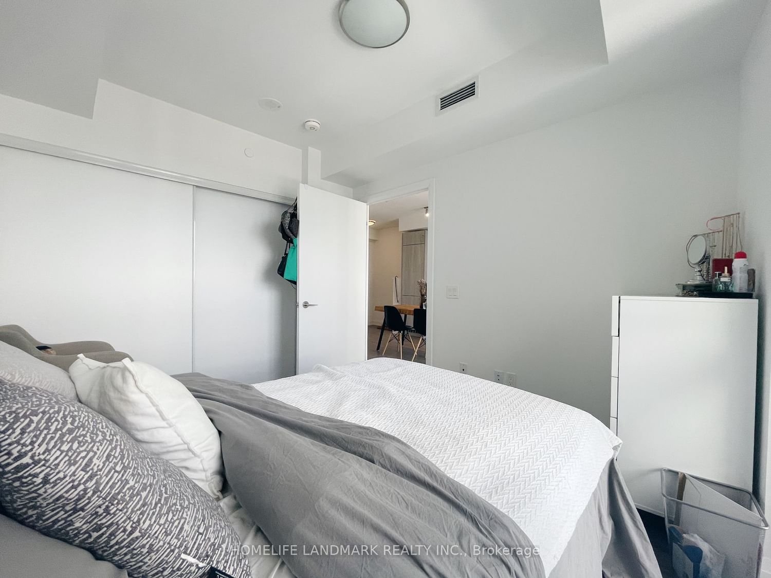 77 Mutual St, unit 2611 for rent - image #5