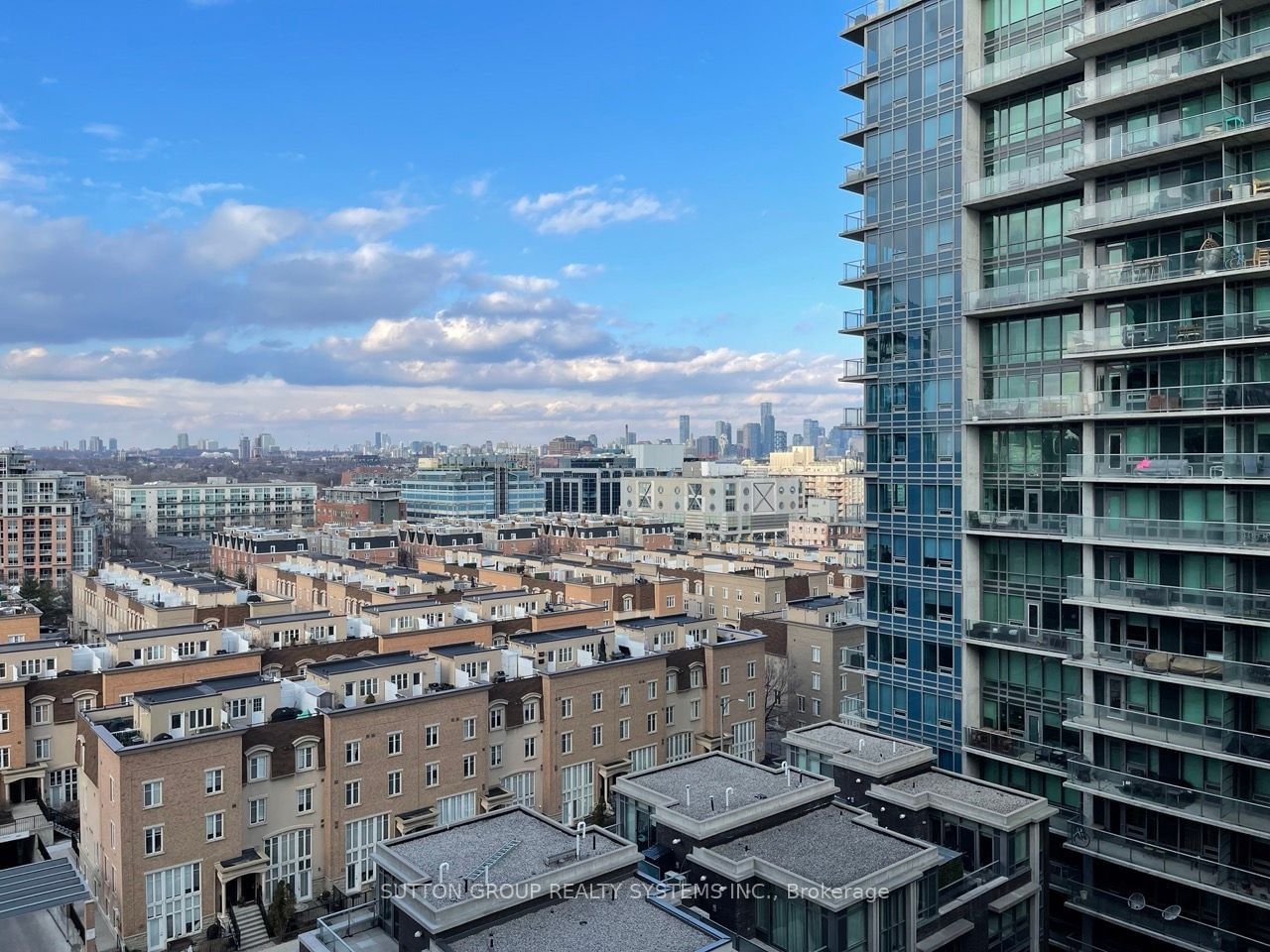 59 East Liberty St, unit 1102 for rent - image #16