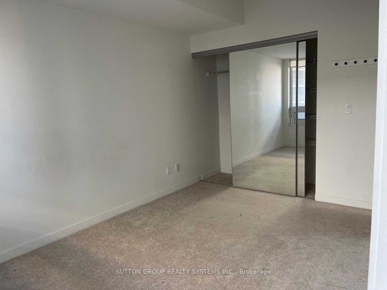 59 East Liberty St, unit 1102 for rent - image #9
