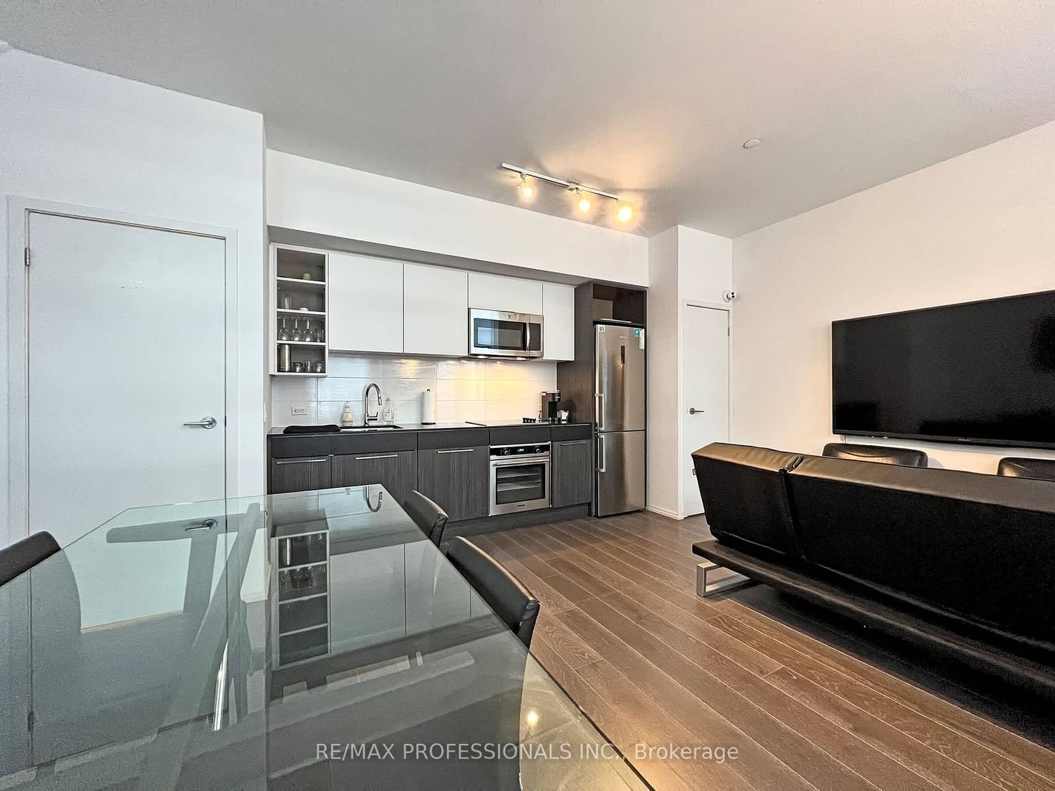 68 Shuter St, unit Th2 for rent - image #9