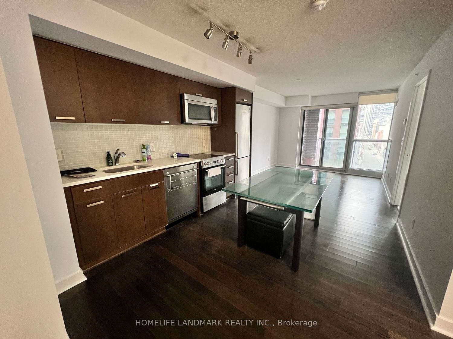 295 Adelaide St W, unit 513 for rent - image #2