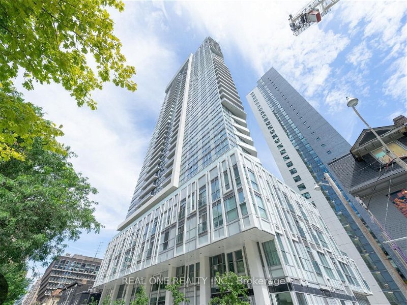 77 Mutual St, unit 404 for rent - image #1