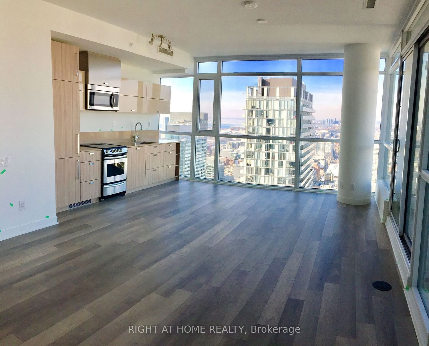 290 Adelaide St W, unit 3904 for sale - image #3