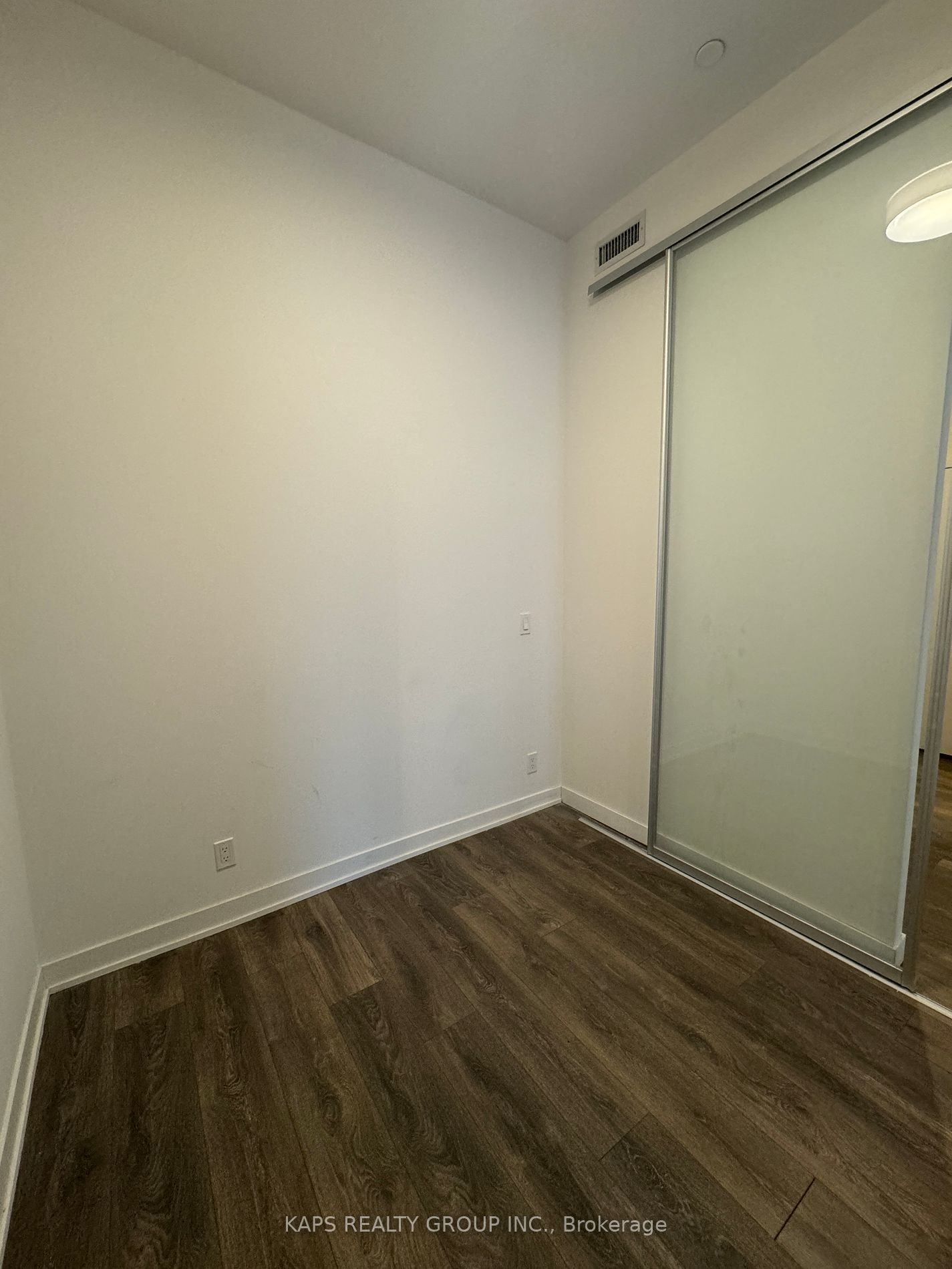15 Holmes Ave, unit 411 for rent - image #10