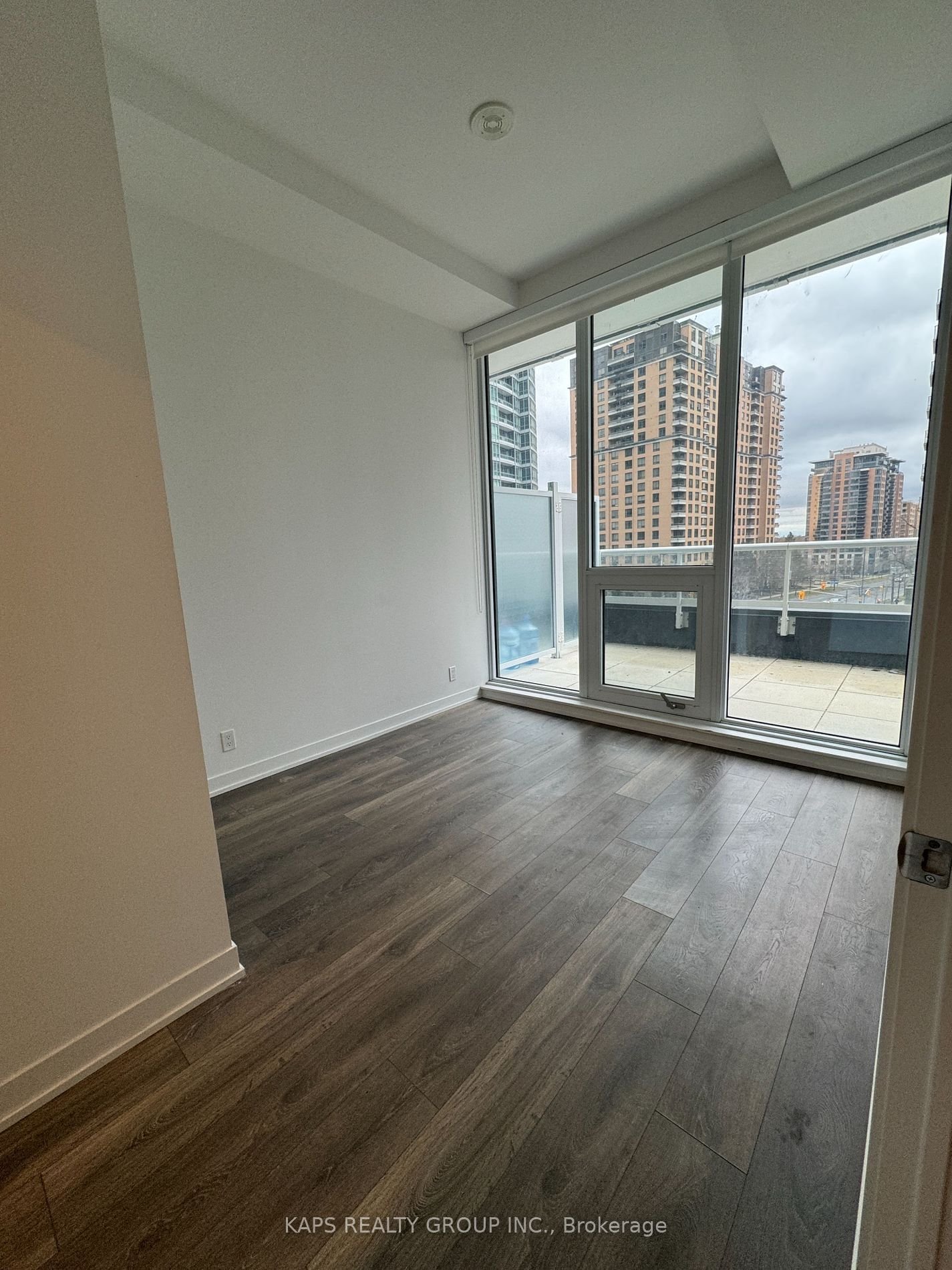 15 Holmes Ave, unit 411 for rent - image #13