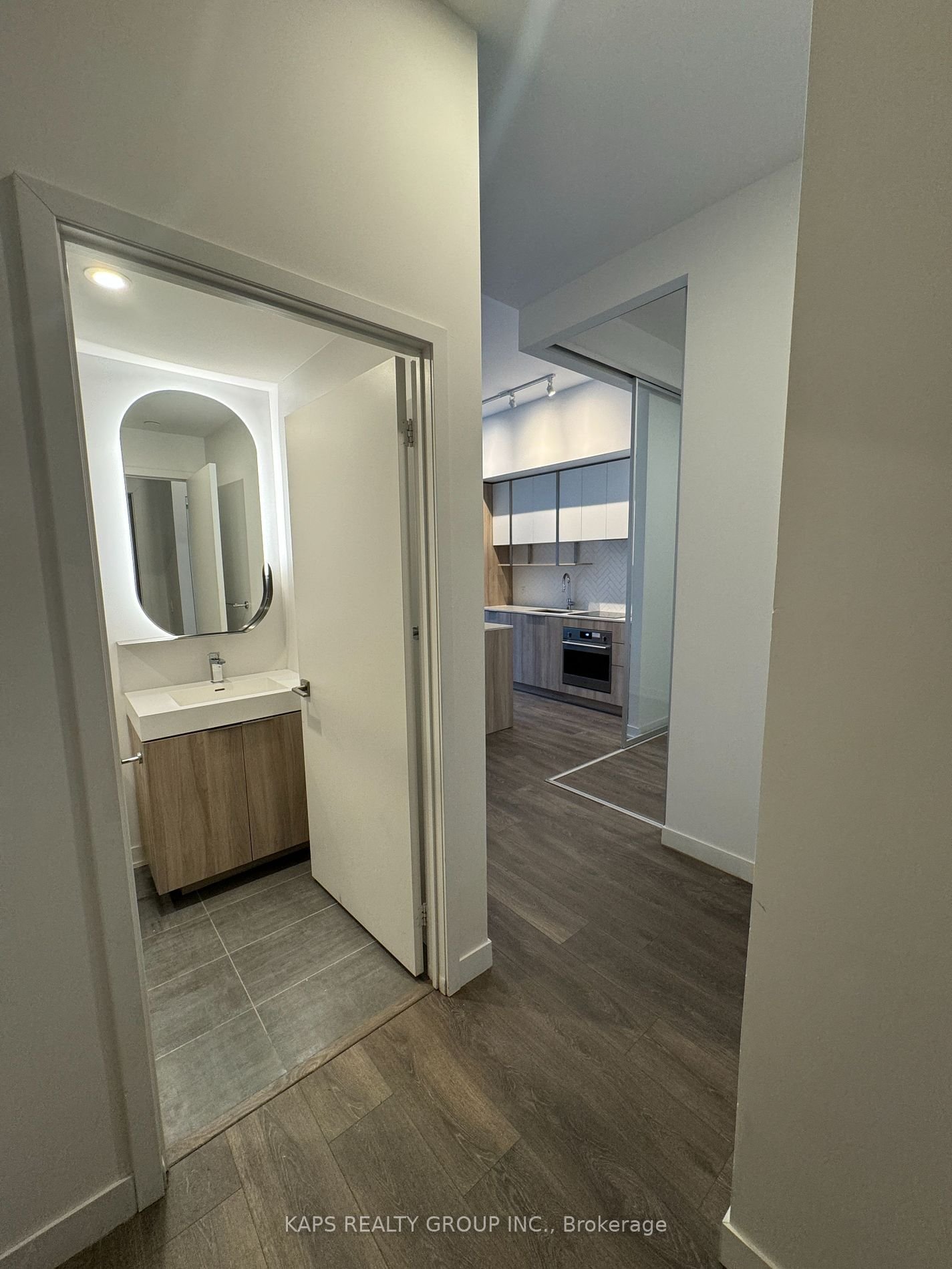 15 Holmes Ave, unit 411 for rent - image #4
