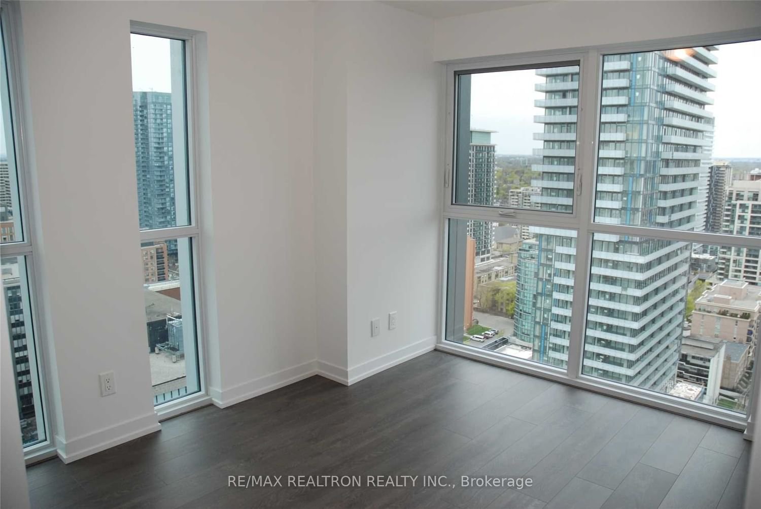 125 Redpath Ave, unit 2805 for rent - image #7
