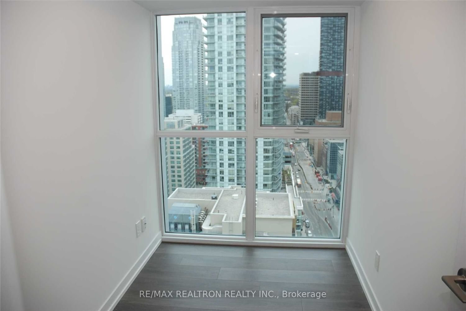 125 Redpath Ave, unit 2805 for rent - image #8