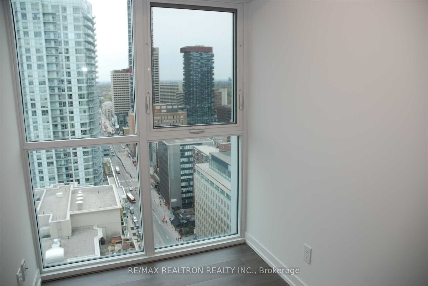 125 Redpath Ave, unit 2805 for rent - image #9