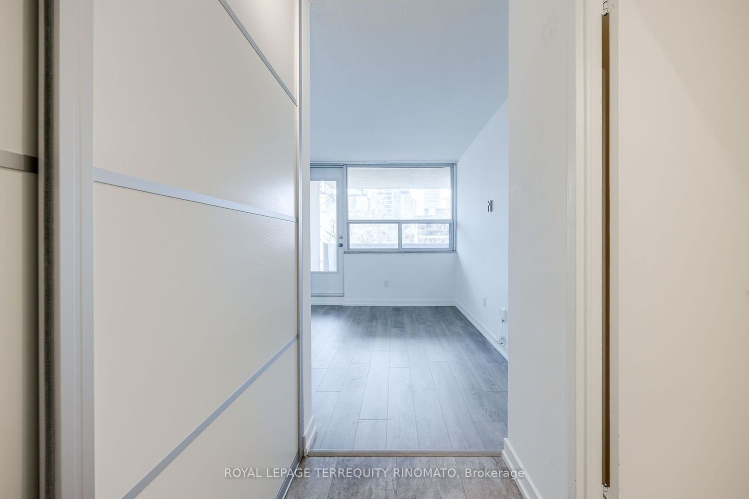 40 Homewood Ave, unit 709 for rent - image #10