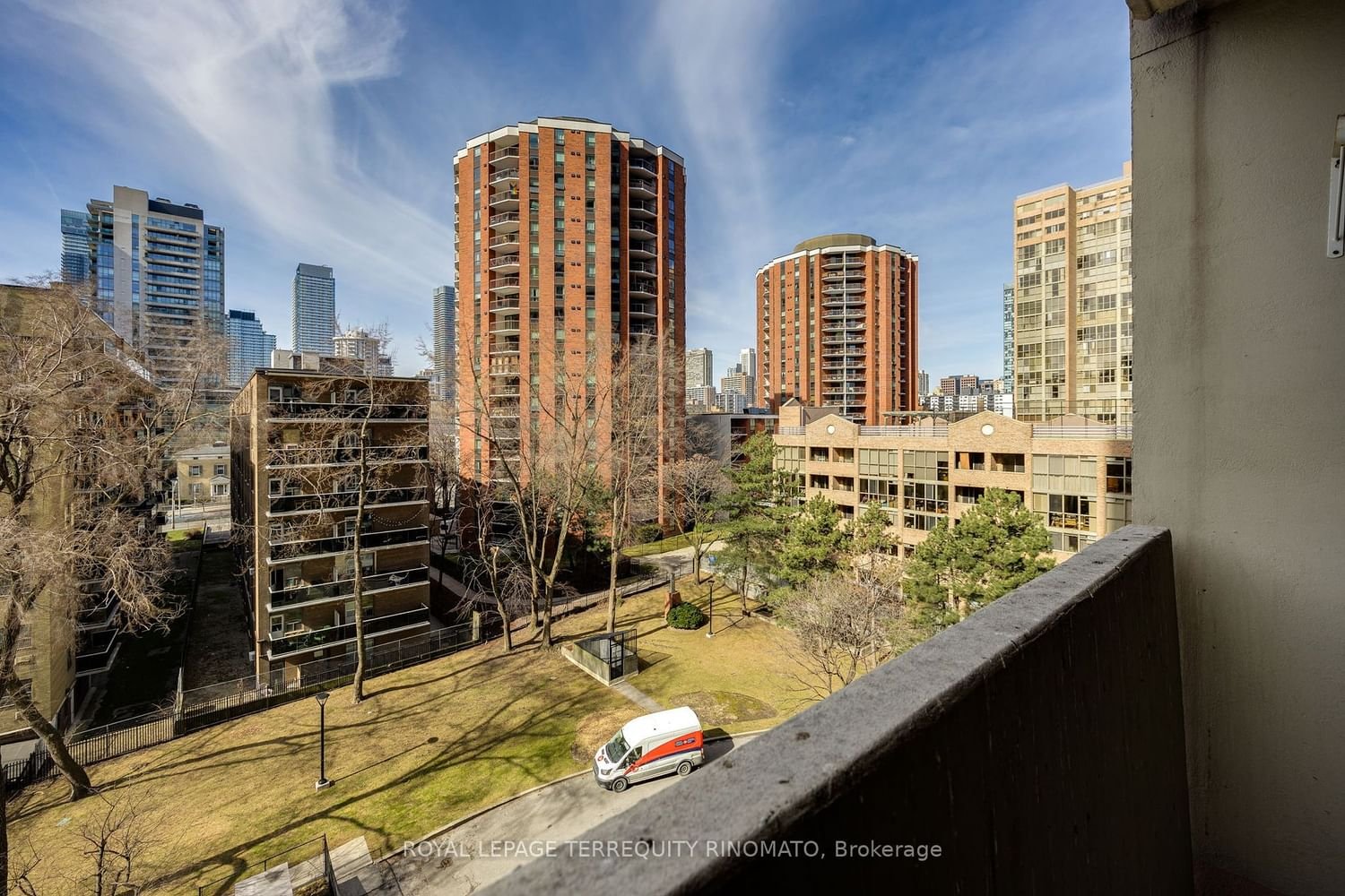 40 Homewood Ave, unit 709 for rent - image #17